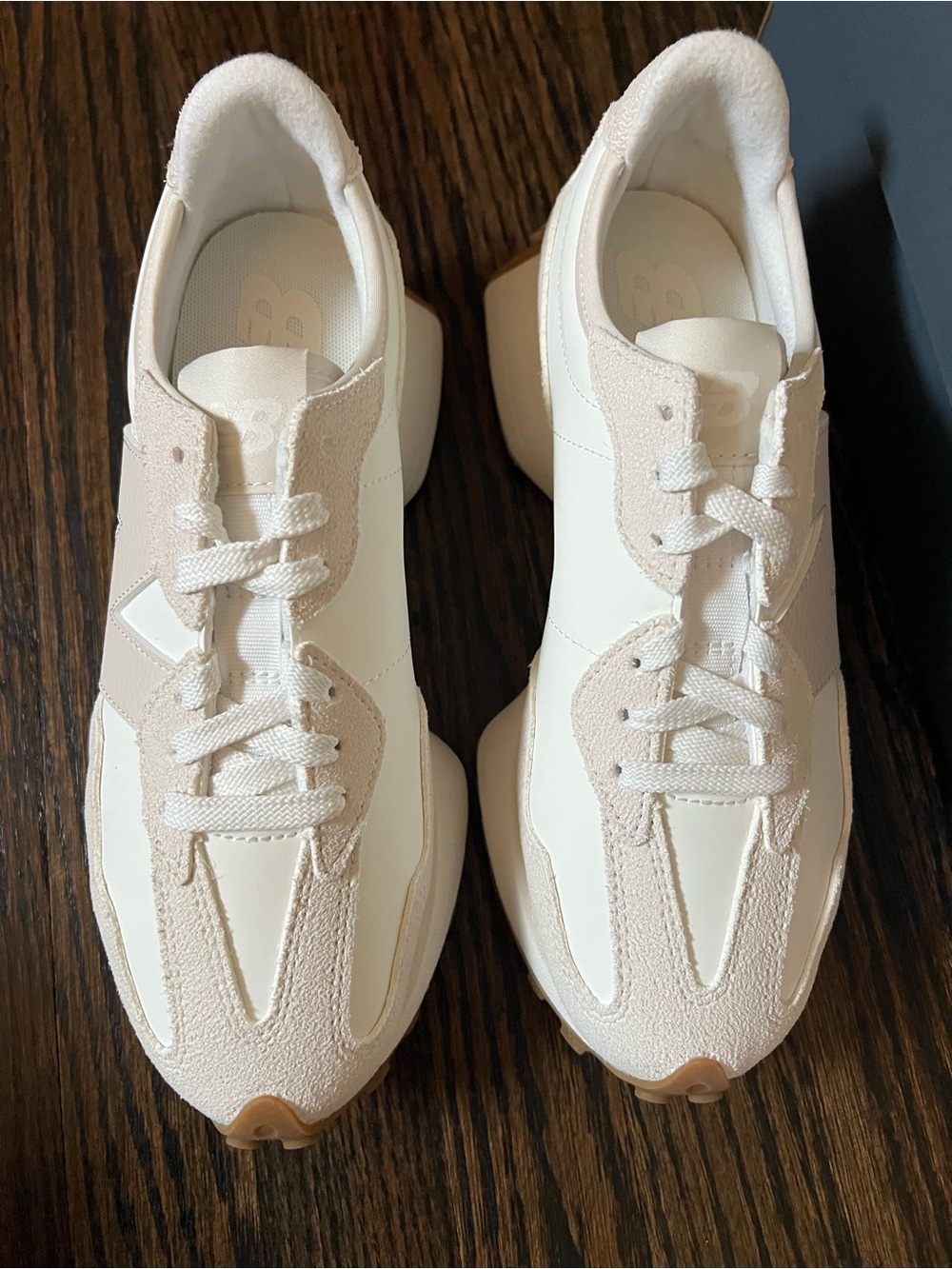New Balance 327 Beige White Suede Leather Sneakers NIB Women’s Size 7 - Picture 11 of 14